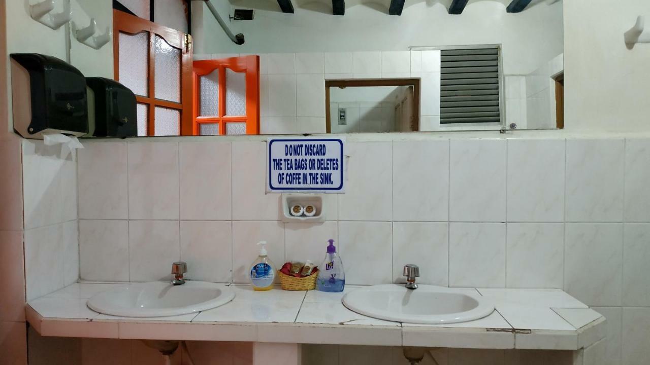 Momema Inn ลาปาซ ภายนอก รูปภาพ